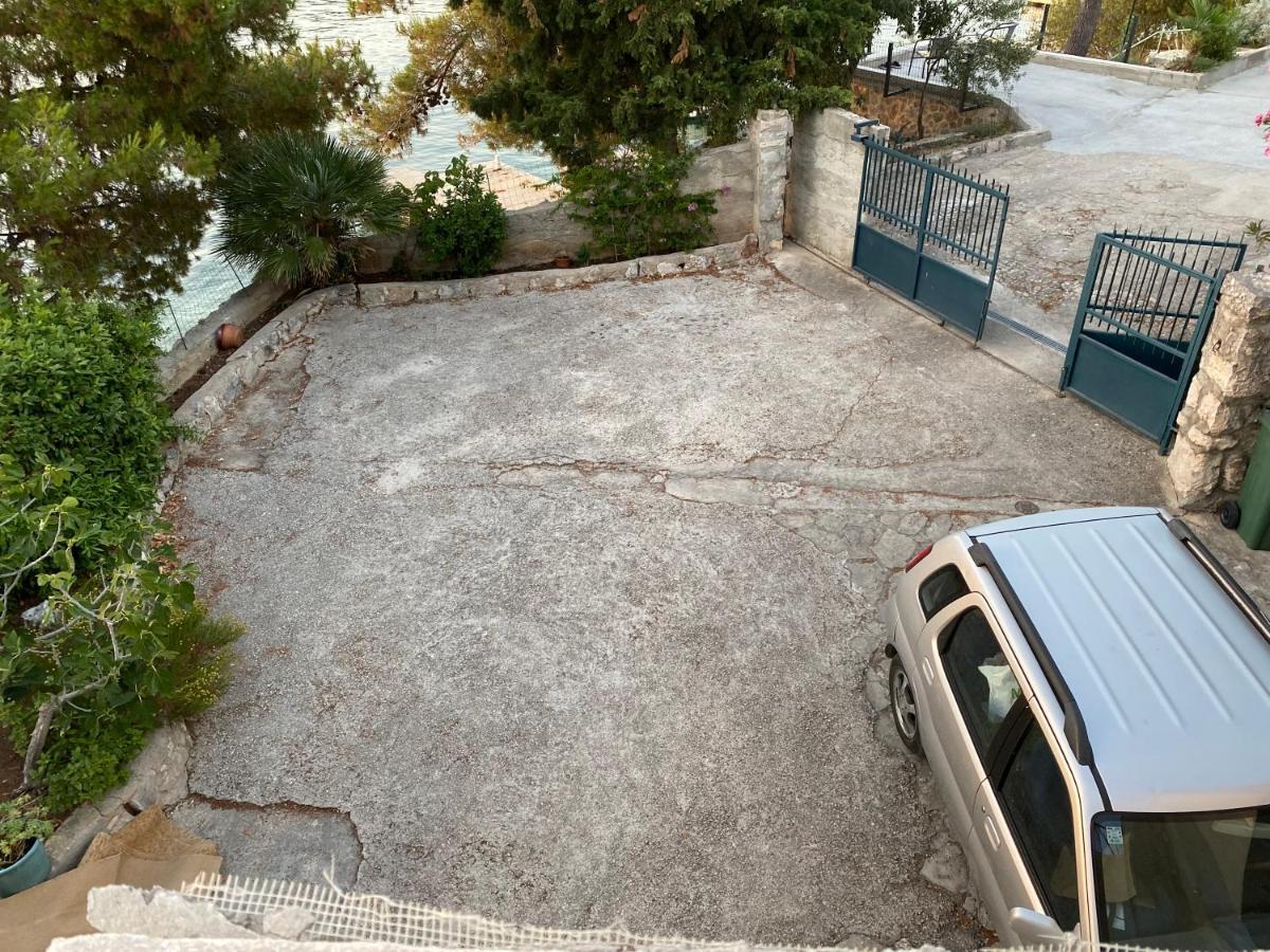 Apartment Jakov with Boat Mooring Zaboric Buitenkant foto
