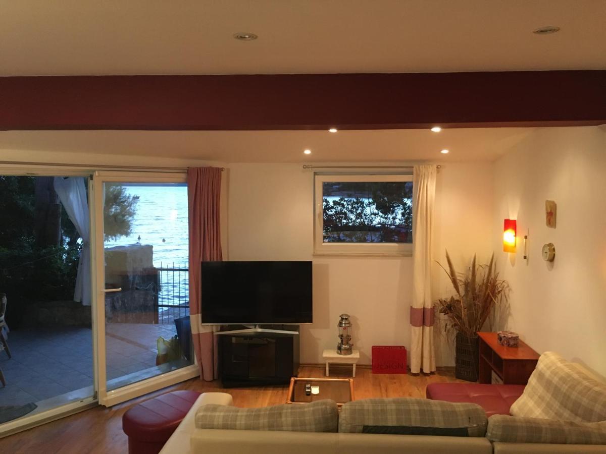 Apartment Jakov with Boat Mooring Zaboric Buitenkant foto