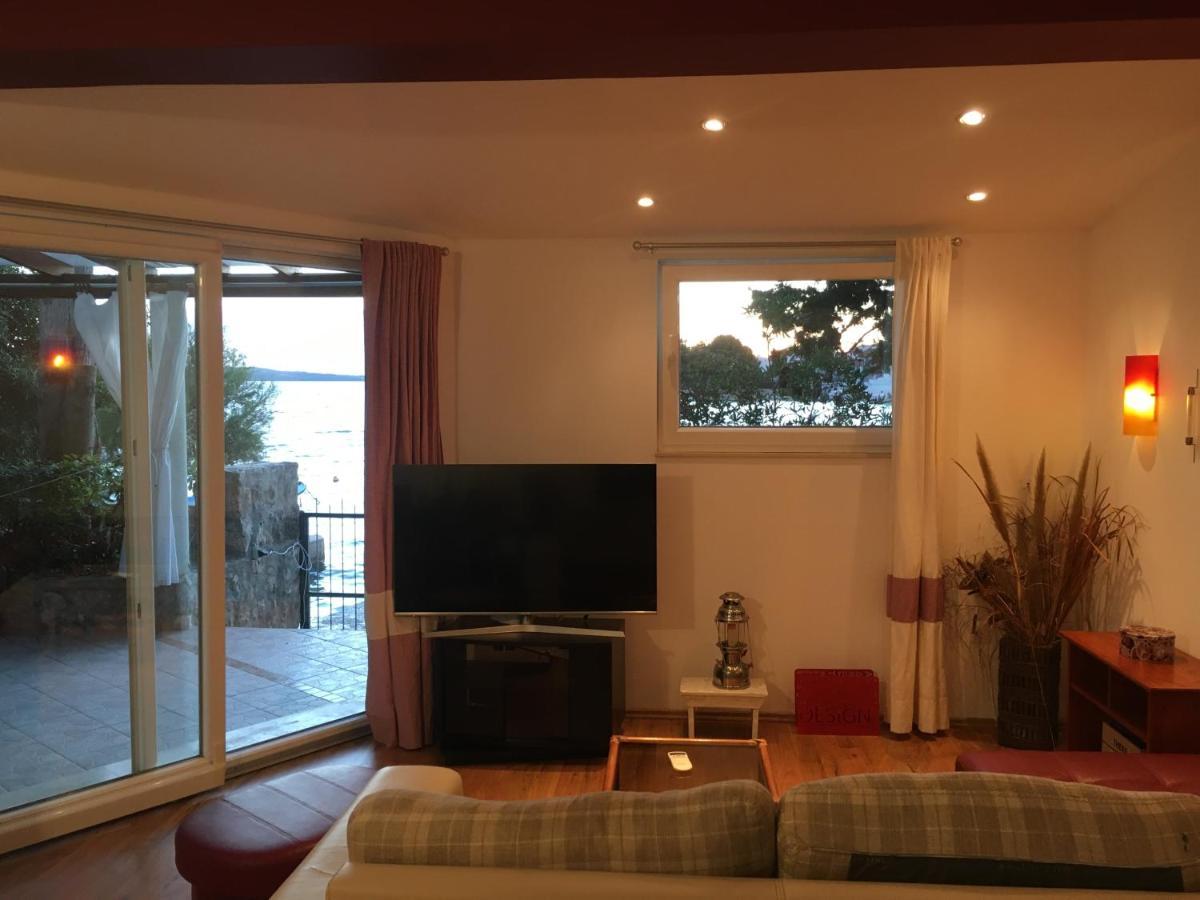 Apartment Jakov with Boat Mooring Zaboric Buitenkant foto