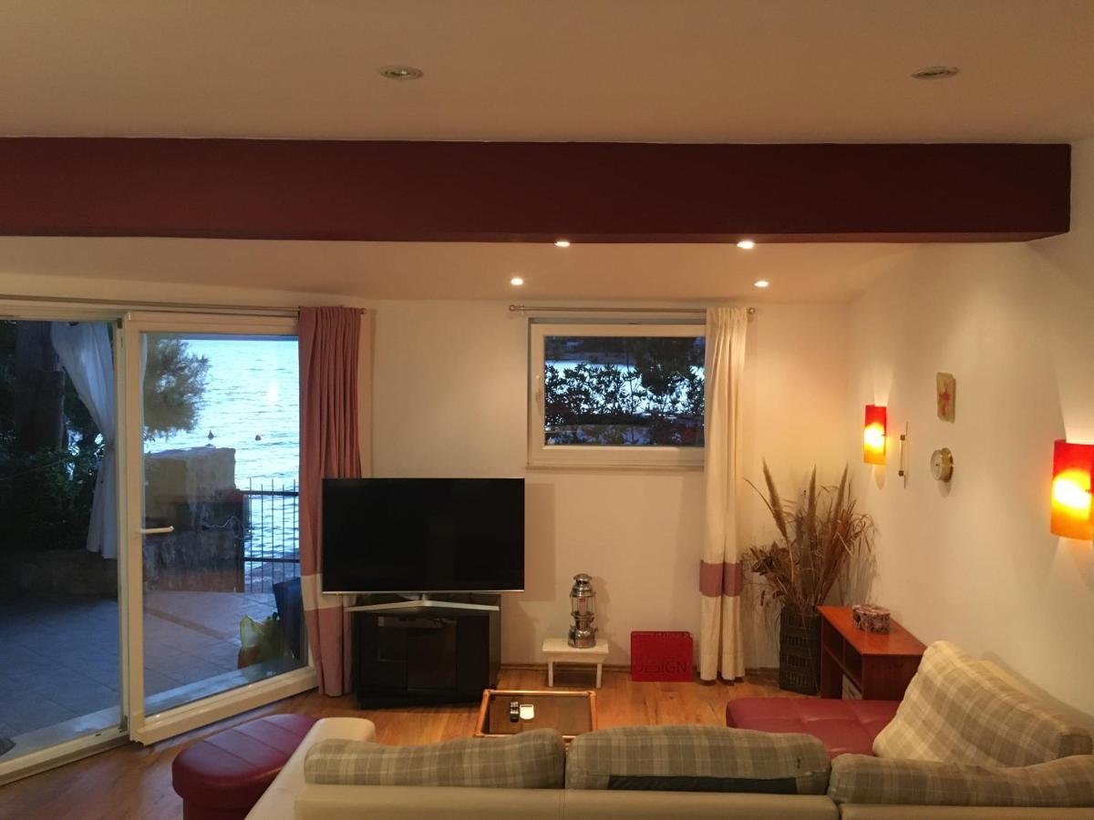 Apartment Jakov with Boat Mooring Zaboric Buitenkant foto