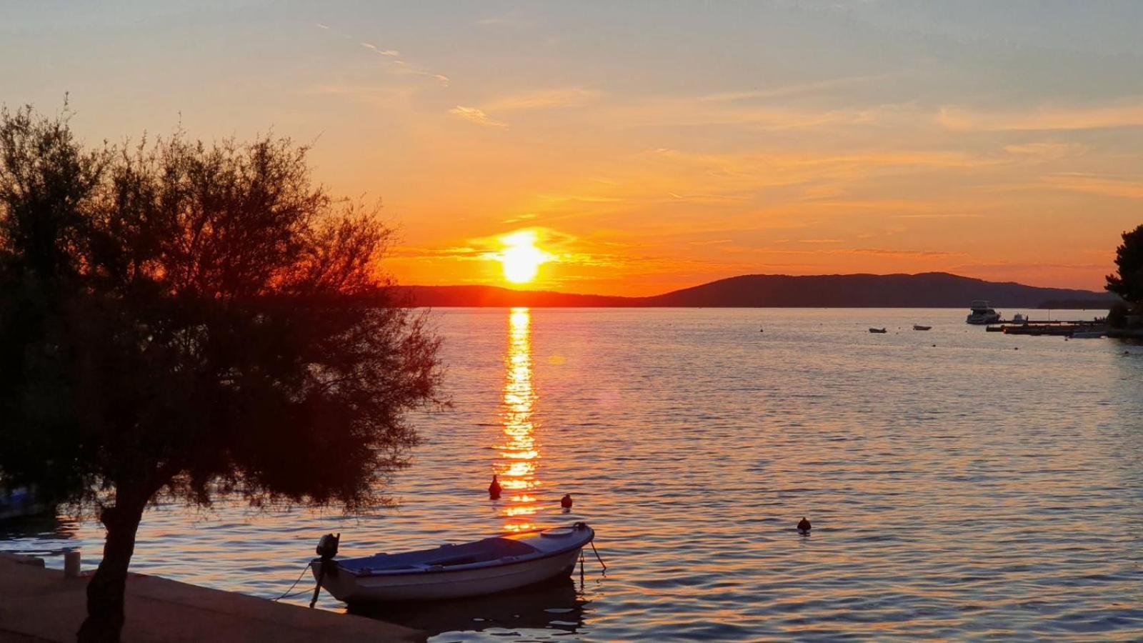 Apartment Jakov with Boat Mooring Zaboric Buitenkant foto