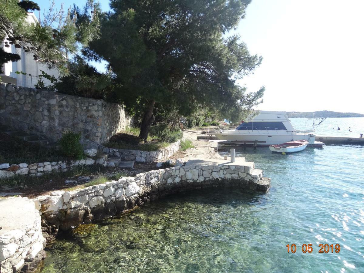 Apartment Jakov with Boat Mooring Zaboric Buitenkant foto